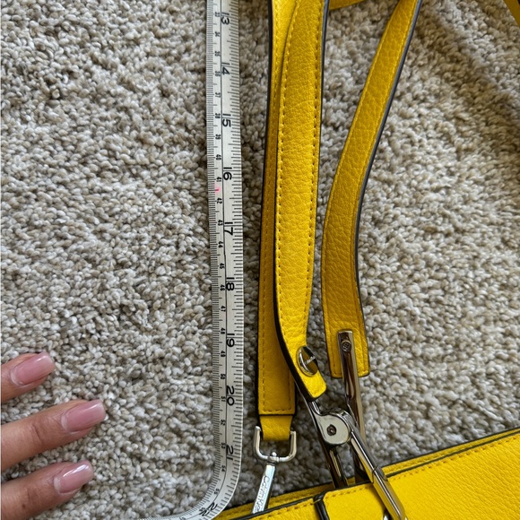 Calvin Klein crossbody/shoulder bag. Perfect for summer. - Picture 4 of 8